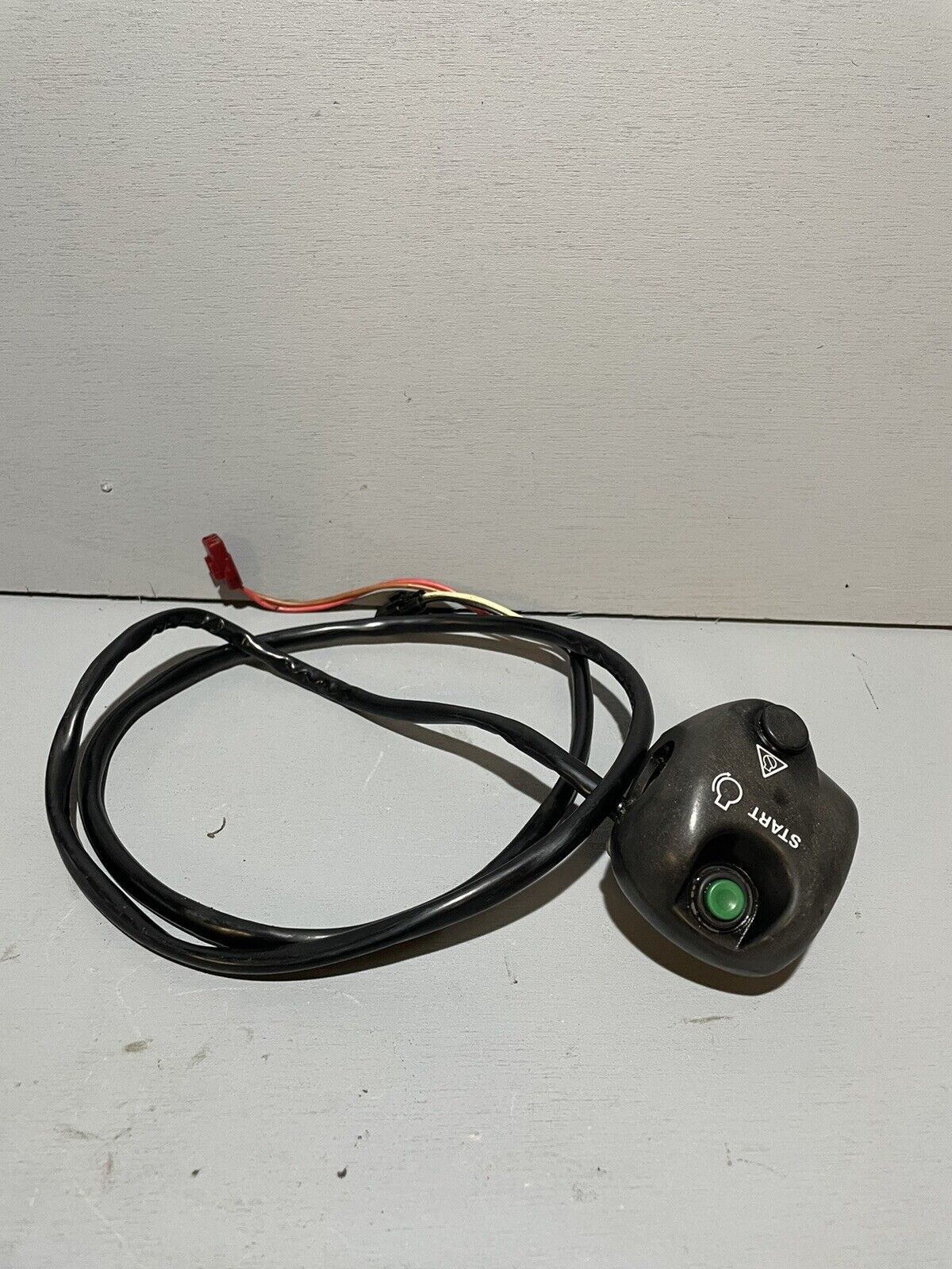 Yamaha GP1200 waverunner switch box stop start kill housing